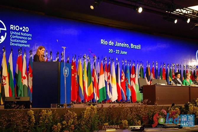 �����_(d��)