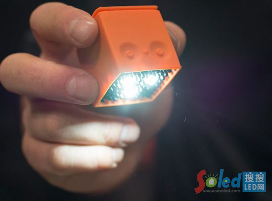 Lume Cube�{(l��n)���o�������a(b��)���