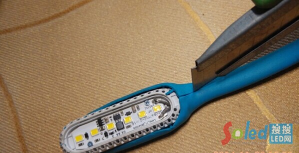 小米隨身LED燈拆解圖1-3