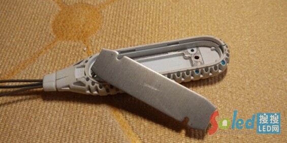 小米隨身LED燈拆解圖1-6