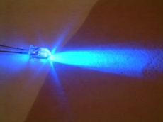 LED�l(f��)����O���{(l��n)���