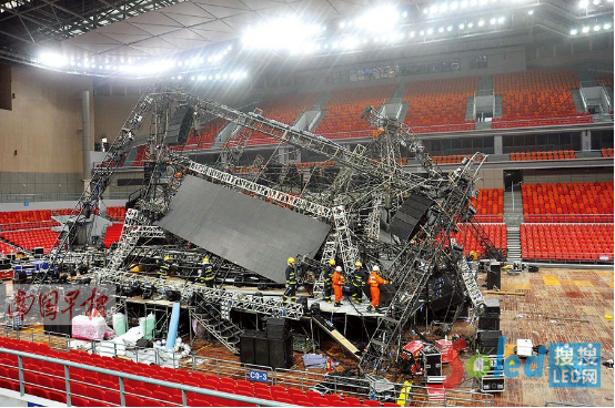 �������ό��ݳ���(hu��)LED���U�����_(t��i)̮�� 1��10���� 3 ���������_(t��i)���� LED���J LED�W(w��ng)