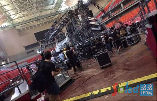 �������ό��ݳ���(hu��)LED���U�����_(t��i)̮�� 1��10���� LED�W(w��ng) ���_(t��i)����