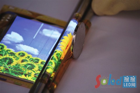 ���߷ֱ���OLED�@ʾ��3���׏����돽���g(sh��)����(ji��)���� LED�W(w��ng)