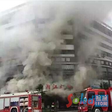 LED������ �⟟�L�L LED�W