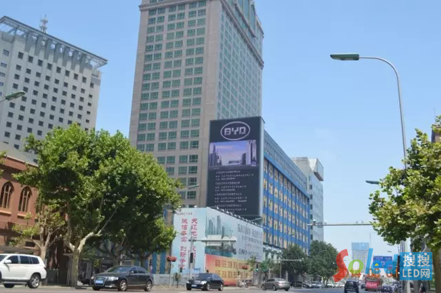 ���B��ɽ�^(q��)����·���T�㘷������(c��)���wLED����